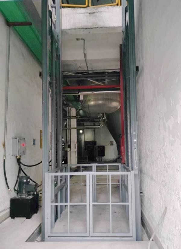 HY防爆型貨梯